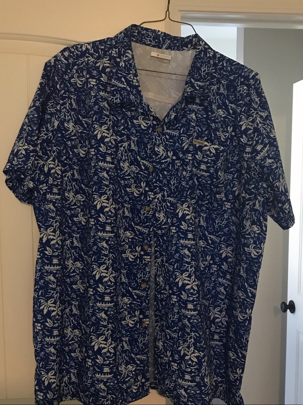 Columbia Blue Tropical Print Short-Sleeve Button-Up Shirt